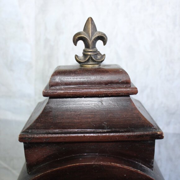 Three Hands Corp. Mantel Clock Style Clock WORKS! - Picture 4 of 13